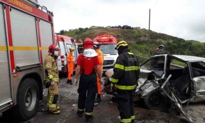 Nove pessoas ficam feridas em acidente na BR-381, em Sabará