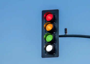 Sinal branco? Entenda o que significa a nova cor nos semáforos - Foto: Divulgação