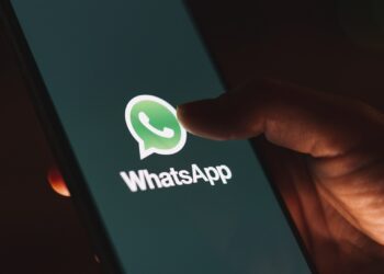WhatsApp vai limitar envio de mensagens em listas de transmissão - Foto: Divulgação/Depositphotos