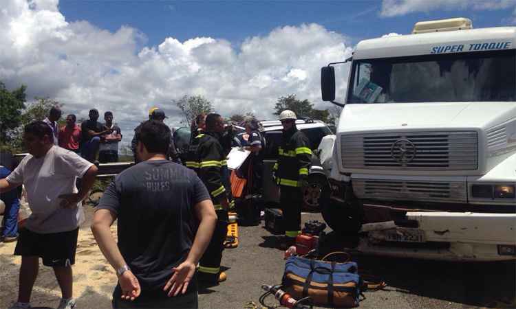 Acidente na BR 381 em Roças Novas