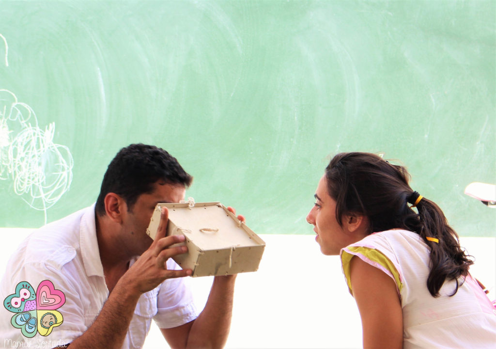 Peça estimula a imaginação de crianças no Teatro Marília A Caixinha de Papelão