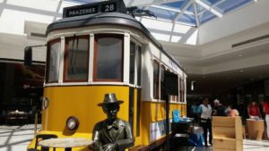 Shopping recebe ícone turístico de Portugual, o Bondinho Lisboeta bondinho