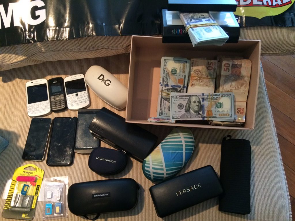 PF indicia 13 estrangeiros por suspeita de tráfico internacional de drogas pf apreendido