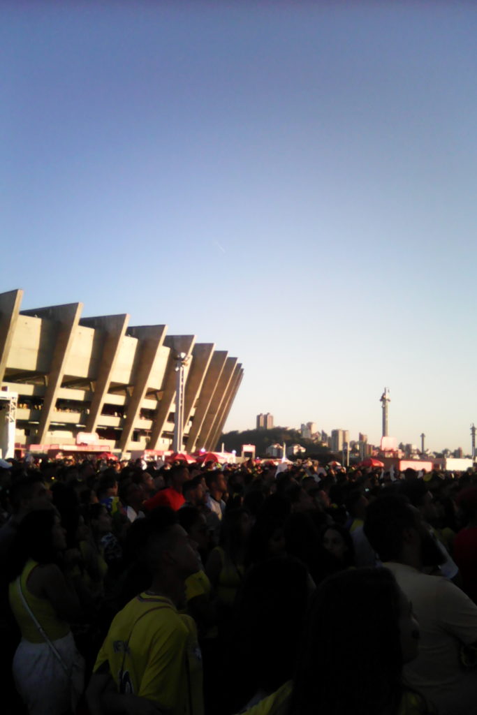 Torcedores acompanham jogo da Seleção no Mineirão e Savassi de BH IMG 20180706 165050 rlyzwb