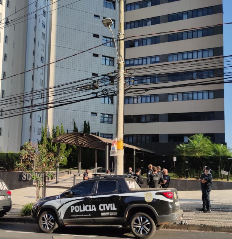 Polícia realiza buscas em empresa investigada por mineração ilegal em BH - Foto: Divulgação/PCMG