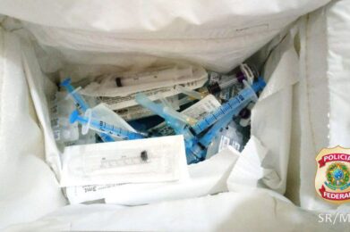PF suspeita de falsidade de vacinas aplicadas em empresários em BH - Foto: Divulgação/PF MG