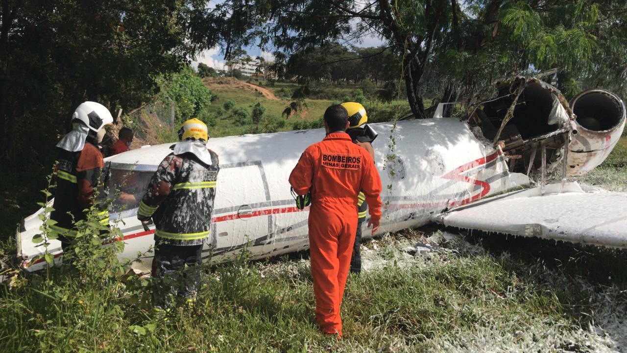 Avião cai no Aeroporto da Pampulha, em Belo Horizonte - Foto: Divulgação/CBMMG