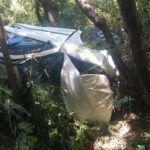 Duas pessoas morrem após carro capotar e cair de ribanceira de 13 metros na MGC-496, em Lassance - Foto: Divulgação/Corpo de Bombeiros