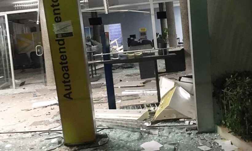 Quadrilha explode agência bancária em Jacuí, no Sul de Minas - Foto: Reprodução/Redes Sociais