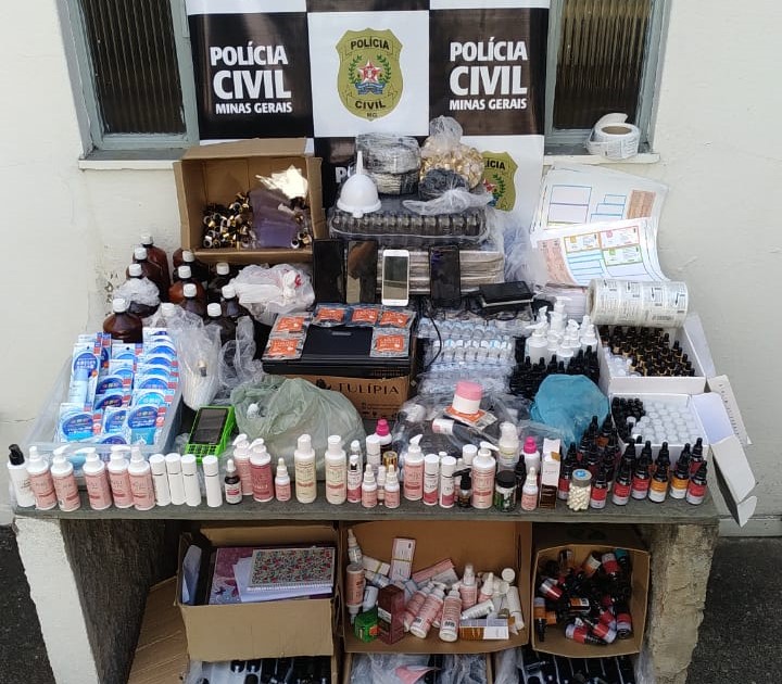 Família é presa por suspeita de adulteração e comercialização de cosméticos em Contagem - Foto: Divulgação/PCMG