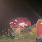 Casal e criança de 7 anos morrem após carro cair no Rio Carangola na MG-265 - Foto: Rádio Muriaé/Paulo Roberto da Rádio