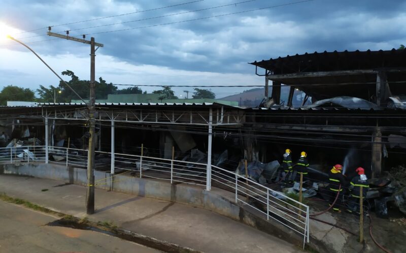 UPA nunca inaugurada é destruída por incêndio em Itabira - Foto: Divulgação/Corpo de Bombeiros