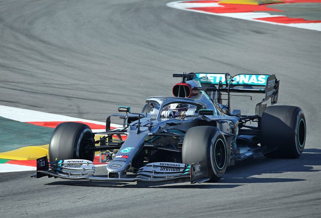Hamilton é o segundo colocado na classificação geral da F1 – Fonte: Wikimedia