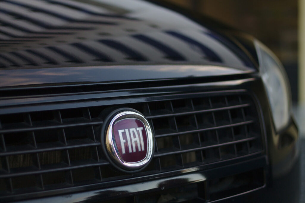 Fiat Uno ou Mobi: veja qual é a melhor escolha para você