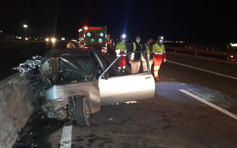 Pai, mãe e filhos morrem em grave acidente na BR-365, em Uberlândia - Foto: Divulgação/CBMMG