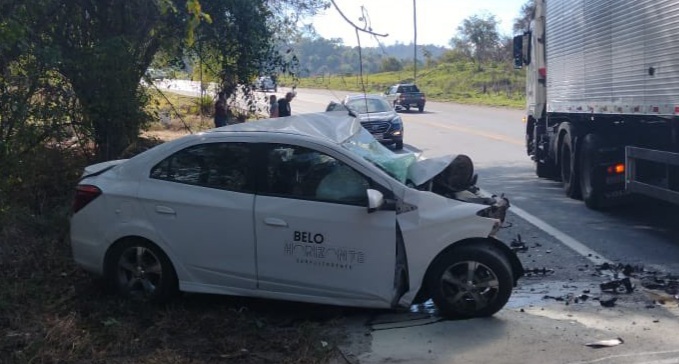 Quatro pessoas morrem em grave acidente na BR-381, em Nova Era - Foto: Divulgação/Corpo de Bombeiros