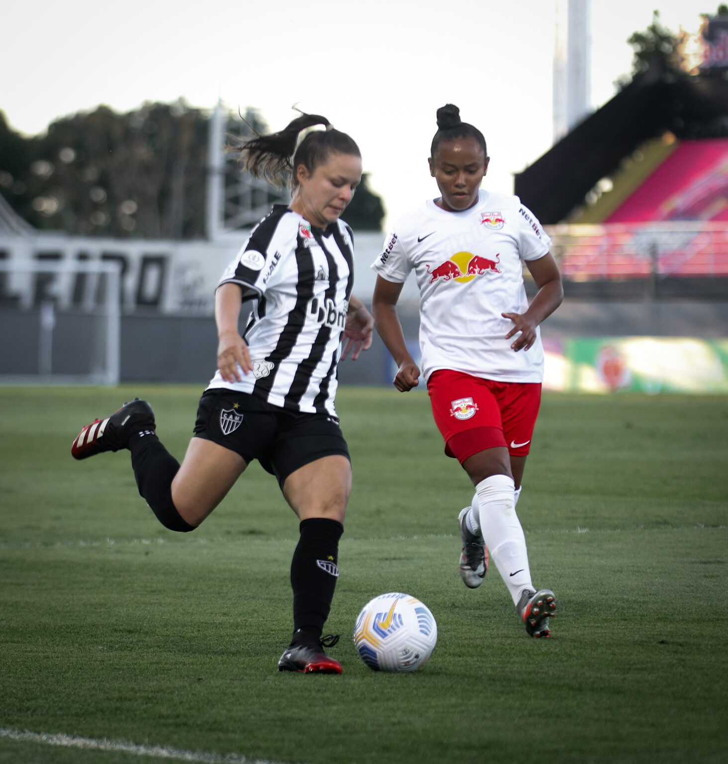 Galo x Bragantino: saiba onde assistir ao jogo AO VIVO na TV pelo final do Brasileirão Feminino A2 - Foto: João Oliveira/Atlético