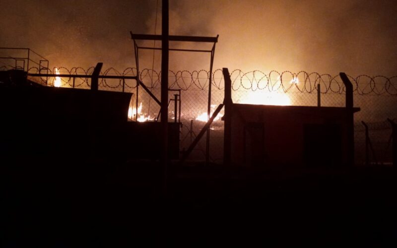 Incêndio que ameaçava armazém de explosivos é controlado em Sabará - Foto: Divulgação/Corpo de Bombeiros