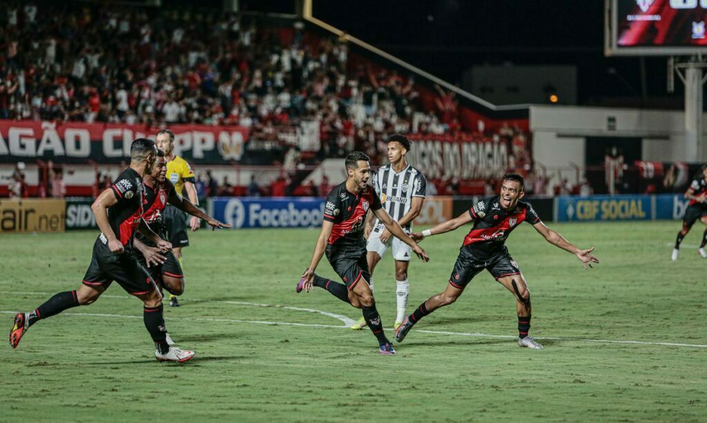 Atlético-MG leva virada diante do Atlético-GO e perde invencibilidade no Brasileirão - Foto: Bruno Corsino/ACG