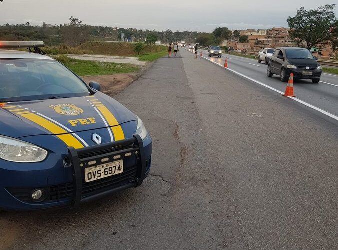 Acidente com dois carros deixa um morto e outro ferido na BR-040, em Curvelo 8 Acidente com dois carros deixa um morto e outro ferido na BR-040, em Curvelo - Foto: Divulgação/PRF