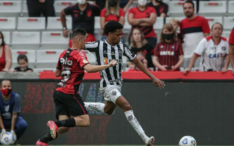Atlético-MG bate Athletico-PR e se aproxima do título Brasileiro - Foto: Pedro Souza/Atlético