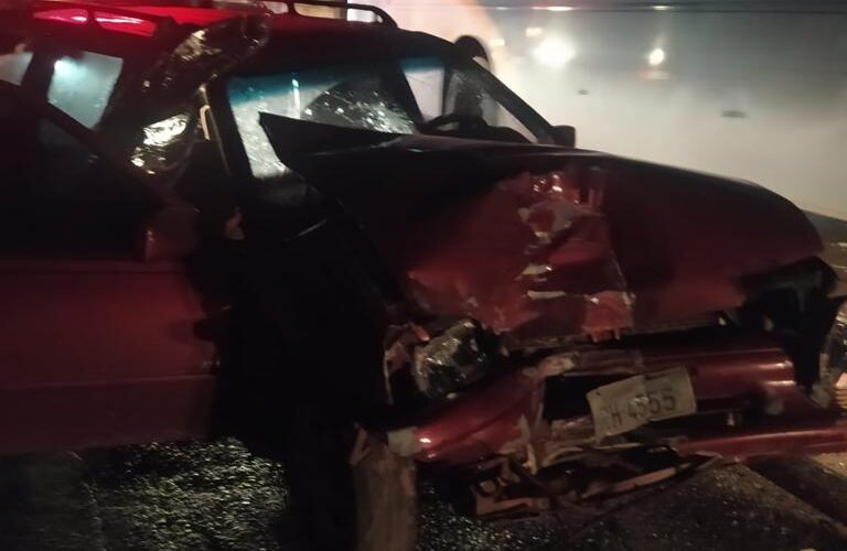 Idosa morre e criança de 6 anos fica ferida após acidente entre carro e ônibus na BR-040, em Ouro Branco - Foto: Divulgação/CBMMG