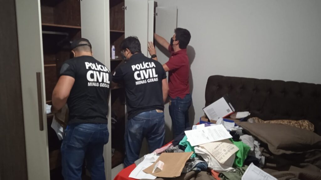 Dupla suspeita de golpes em compra de carros é presa em Manhuaçu - Foto: Divulgação/PCMG