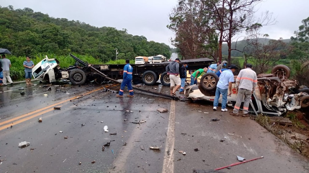 Homem morre após grave acidente na BR-381, em São Gonçalo do Rio Abaixo - Foto: Reprodução/Redes Sociais