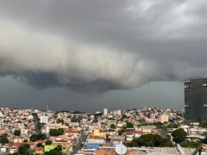 BH está sob alerta para pancadas de chuva neste domingo - Foto: Francélia Pereira