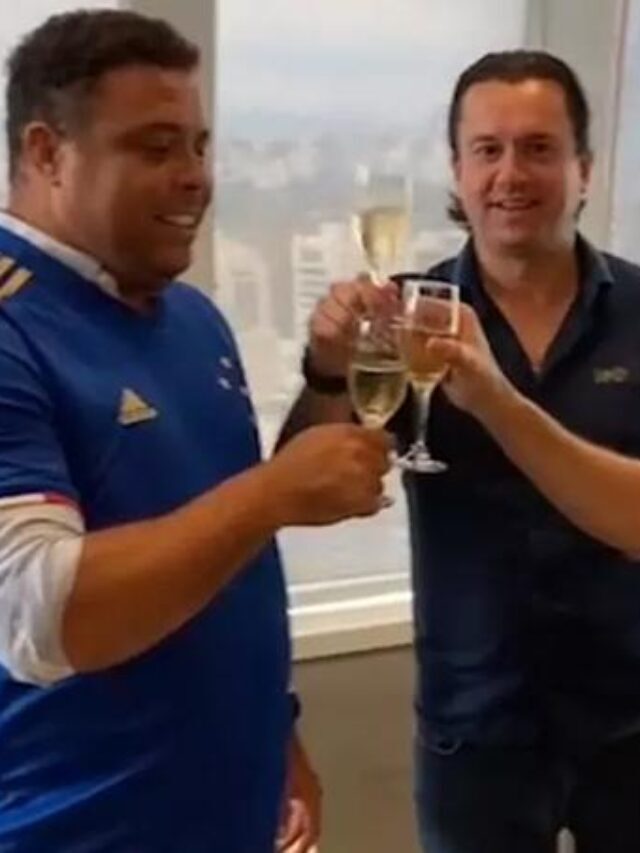 Ronaldo Fenômeno anuncia compra do Cruzeiro