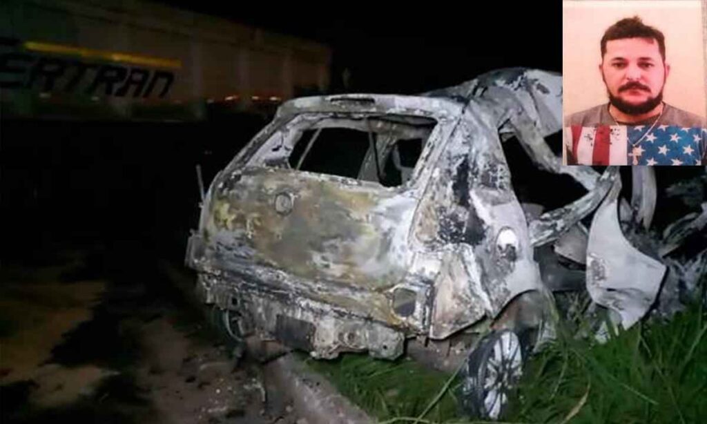 Homem morre carbonizado após carro ser consumido pelo fogo na BR-116 em Manhuaçu - Foto: Portal Caparaó
