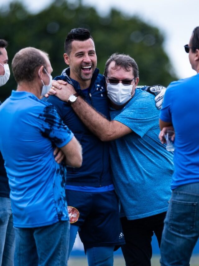 Pedro Lourenço detona Cruzeiro ao defender Fábio