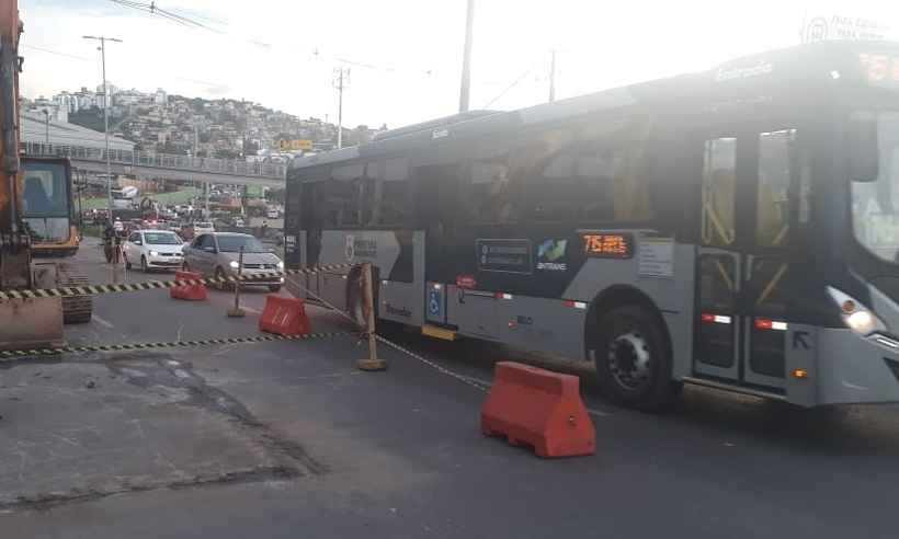 Obra interdita totalmente pista da Avenida Risoleta Neves, em BH - Foto: Divulgação/BHTrans