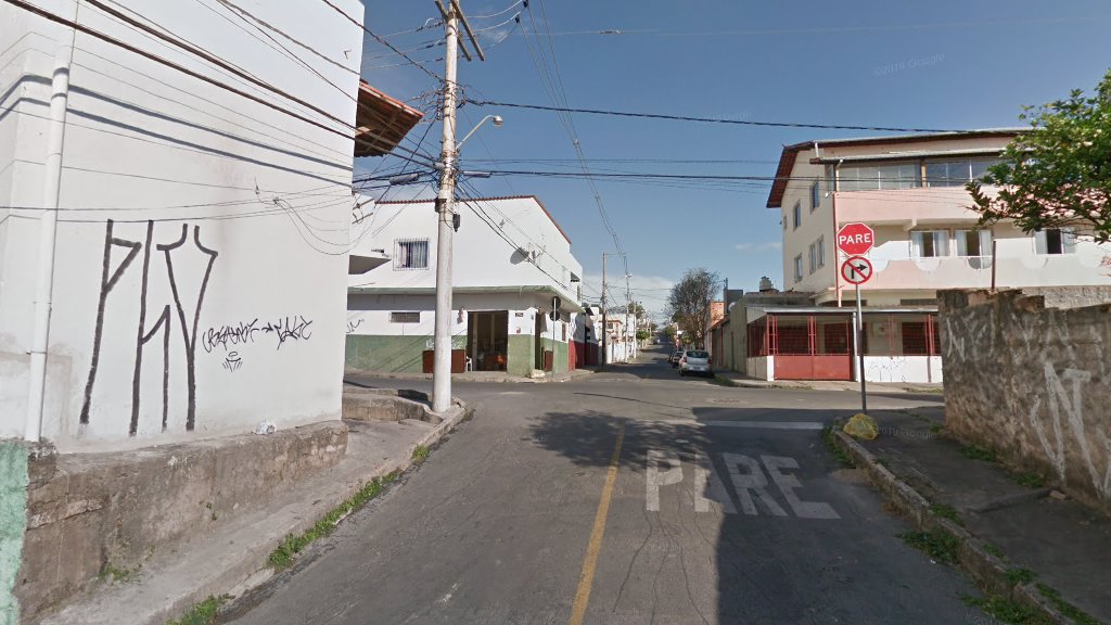 Idosa de 70 anos é vítima de bala perdida dentro de casa no bairro Boa Vista, em BH- Foto: Reprodução/Google Street View