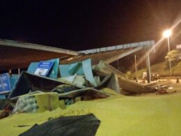 Pedágio é parcialmente destruído por carreta na BR-040 entre Conselheiro Lafaiete e Cristiano Otoni - Foto: Reprodução
