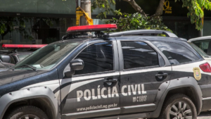 Mãe e homem são presos por abuso sexual de três crianças em Minas Gerais Mãe e homem são presos por abuso sexual de três crianças em Minas Gerais - Foto: Divulgação/PCMG