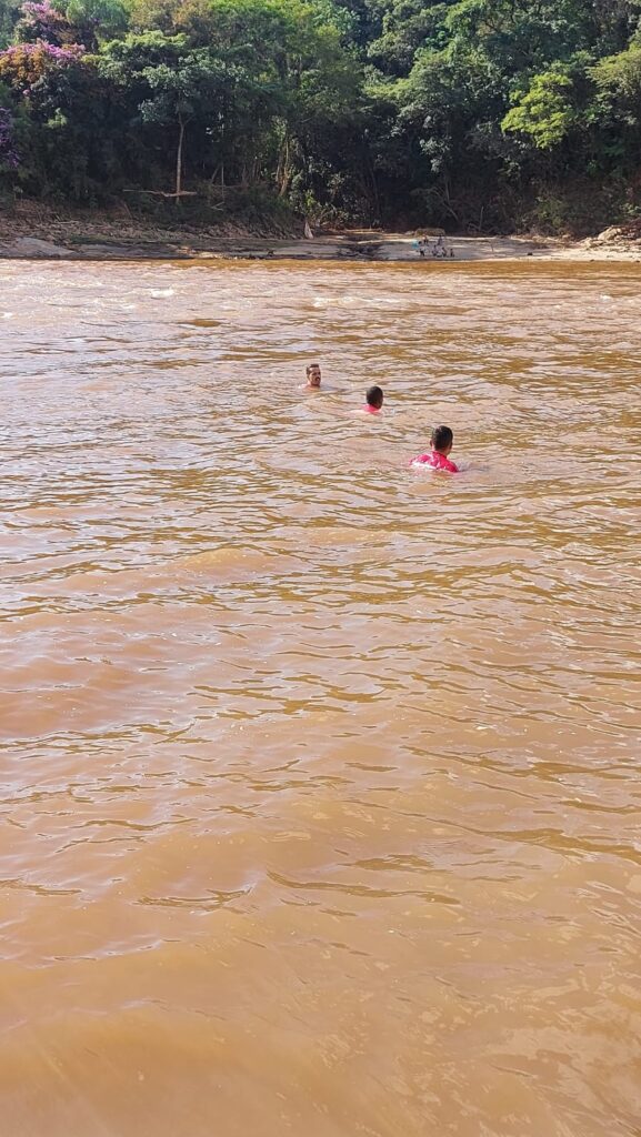Homem pula na água e desaparece no Rio Paraopeba em Brumadinho - Foto: Divulgação/CBMMG