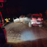 Três pessoas ficam feridas após grave acidente em estrada rural de Santana do Paraíso - Foto: Divulgação/CBMMG