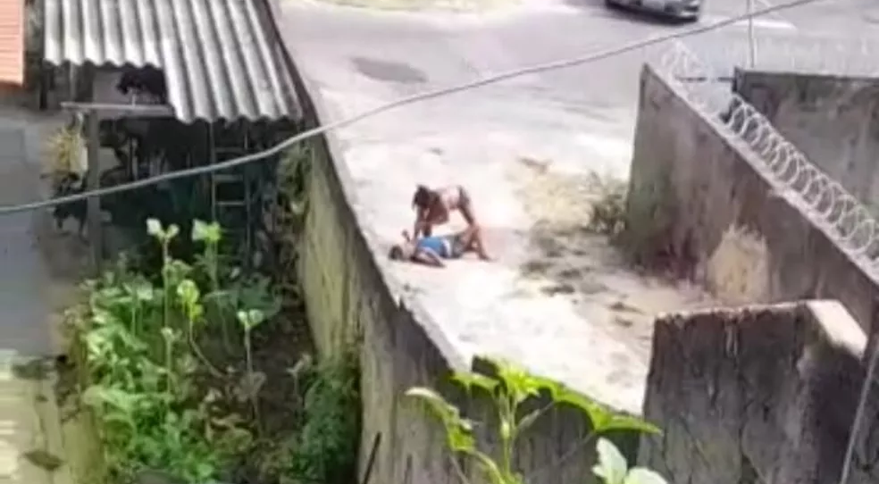 Mulher é assassinada com facada no pescoço no bairro Jardim Vitória, em BH - Foto: Reprodução