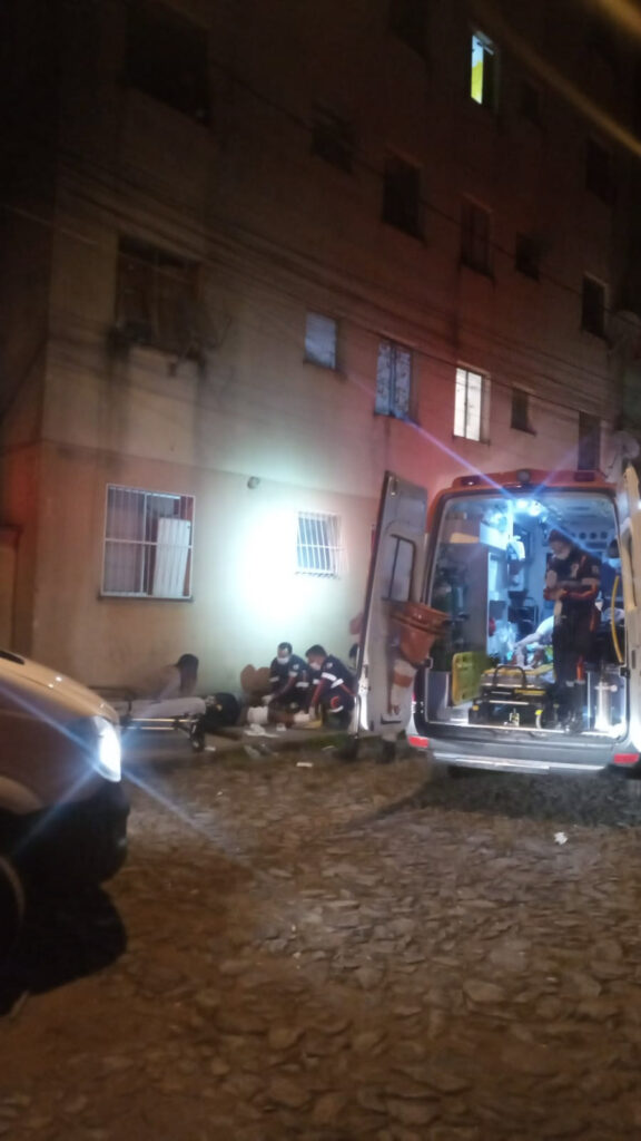 Condutora foge após atropelar uma criança e duas jovens em Barbacena - Foto: Reprodução/Redes Sociais