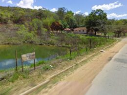 Duas pessoas morrem após carro cai em açude de Lagoa Santa, na Grande BH - Foto: Reprodução/Google Street View