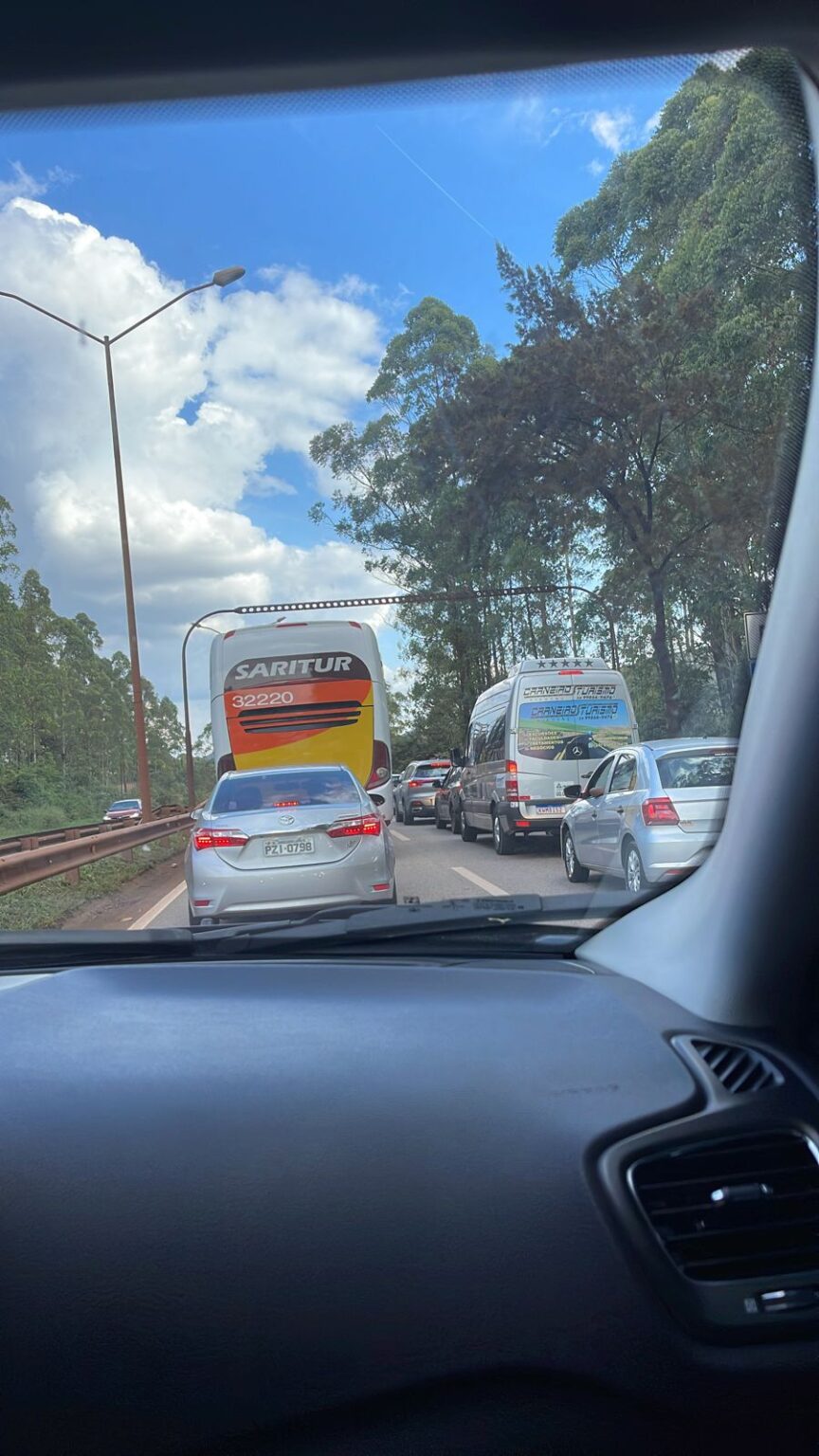 Motoristas enfrentam congestionamento na volta do feriadão pela BR-040, na Grande BH - Foto: Reprodução/Redes Sociais