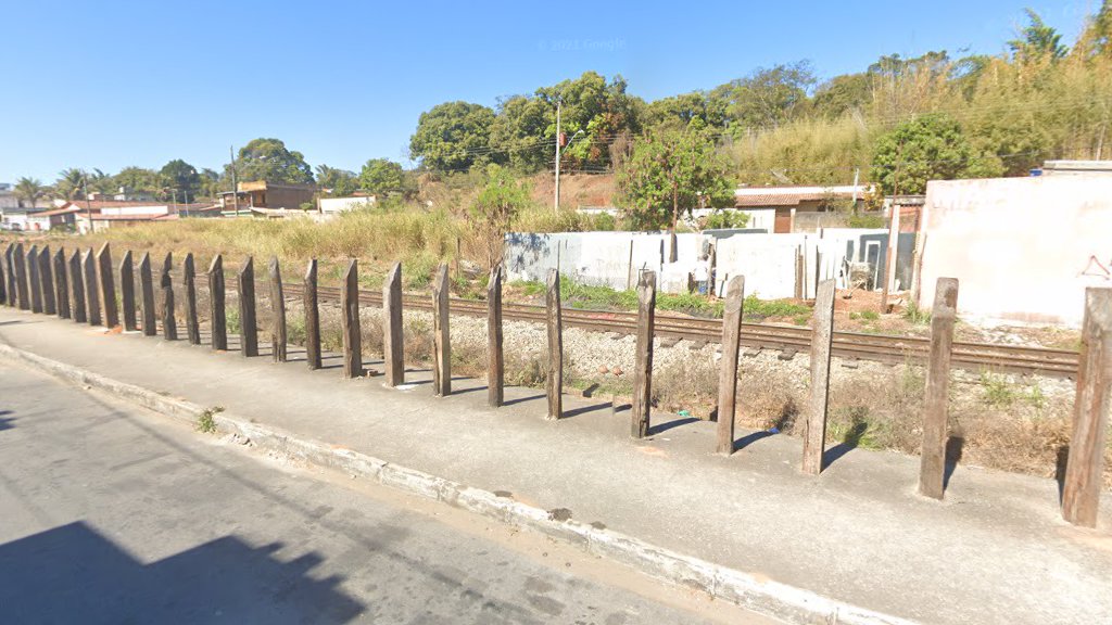 Adolescente fica gravemente ferido após acidente em linha férrea em Santa Luzia - Foto: Reprodução/Google Street View
