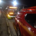 Três pessoas ficam feridas após acidente entre dois ônibus do Move no bairro Cachoeirinha, em BH - Foto: Divulgação/CBMMG