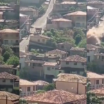 Caminhão perde controle, desce morro em marcha ré e destrói casa em Senhora de Oliveira - Foto: Reprodução