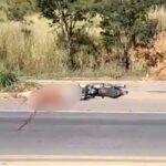 Idoso morre em acidente entre moto e caminhão-baú na BR-116, em Caratinga - Foto: Reprodução/Redes Sociais