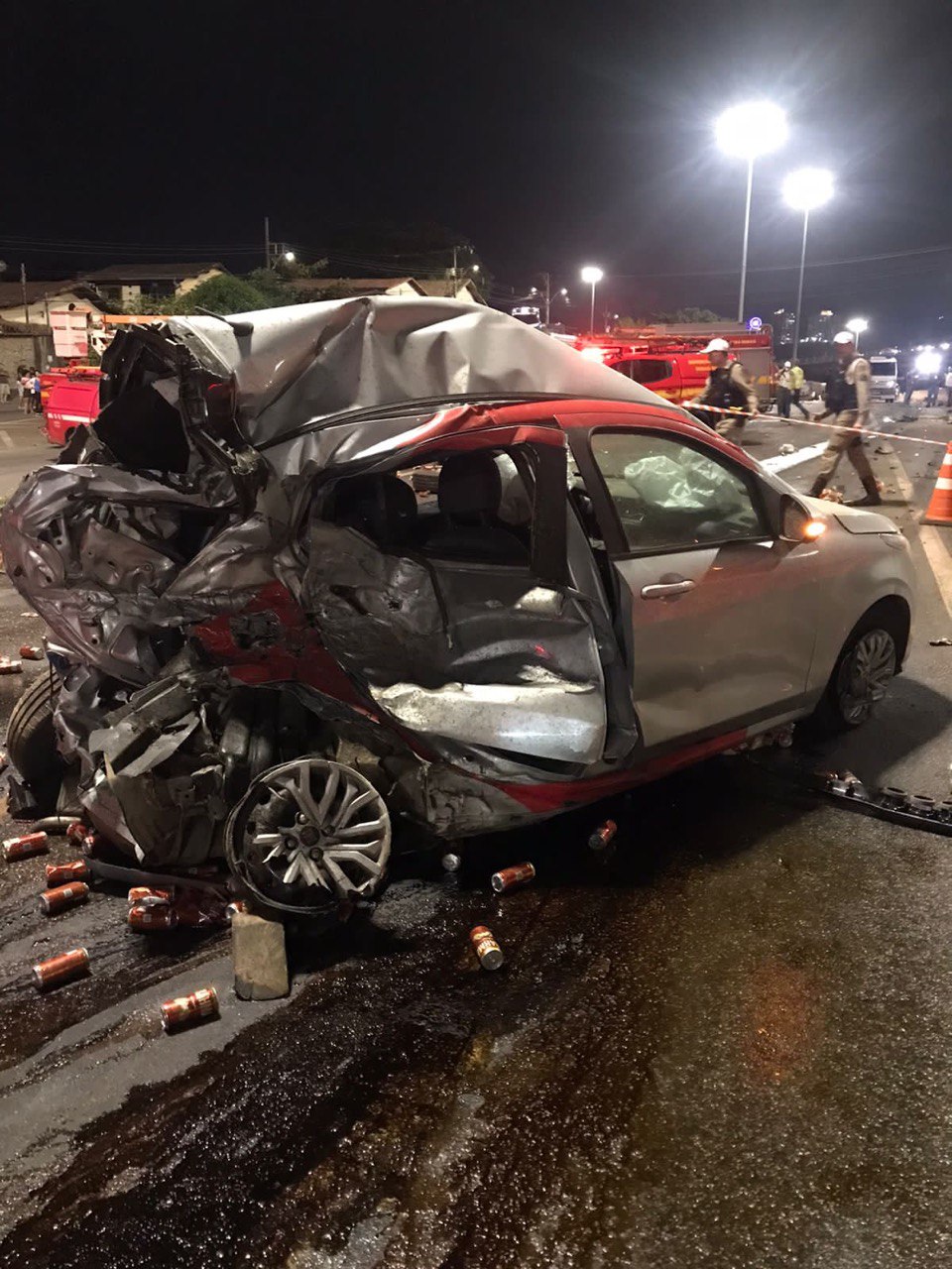 Duas pessoas morrem em grave acidente no Anel Rodoviário, no bairro Betânia, em BH - Foto: Divulgação/CBMMG