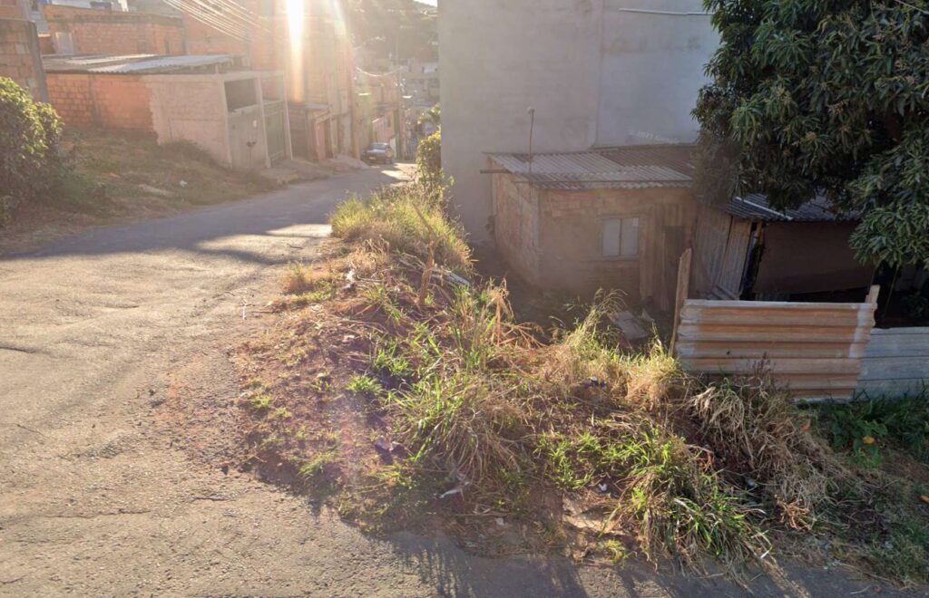 Garoto de programa é morto a tiros no bairro Vitória da Conquista, na Região do Barreiro, em BH - Foto: Reprodução/Google Street View