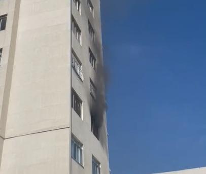 Incêndio atinge apartamento no Edifício Maletta, no Centro de BH - Foto: Divulgação/Corpo de Bombeiros