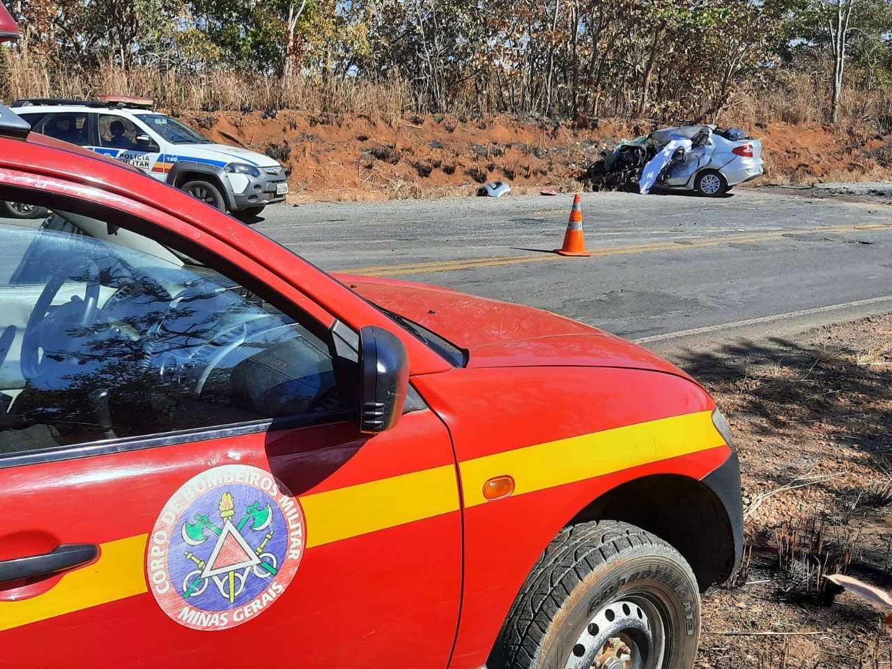 Pai morre e filho fica ferido após acidente na MGC-496, em Corinto - Foto: Divulgação/CBMMG